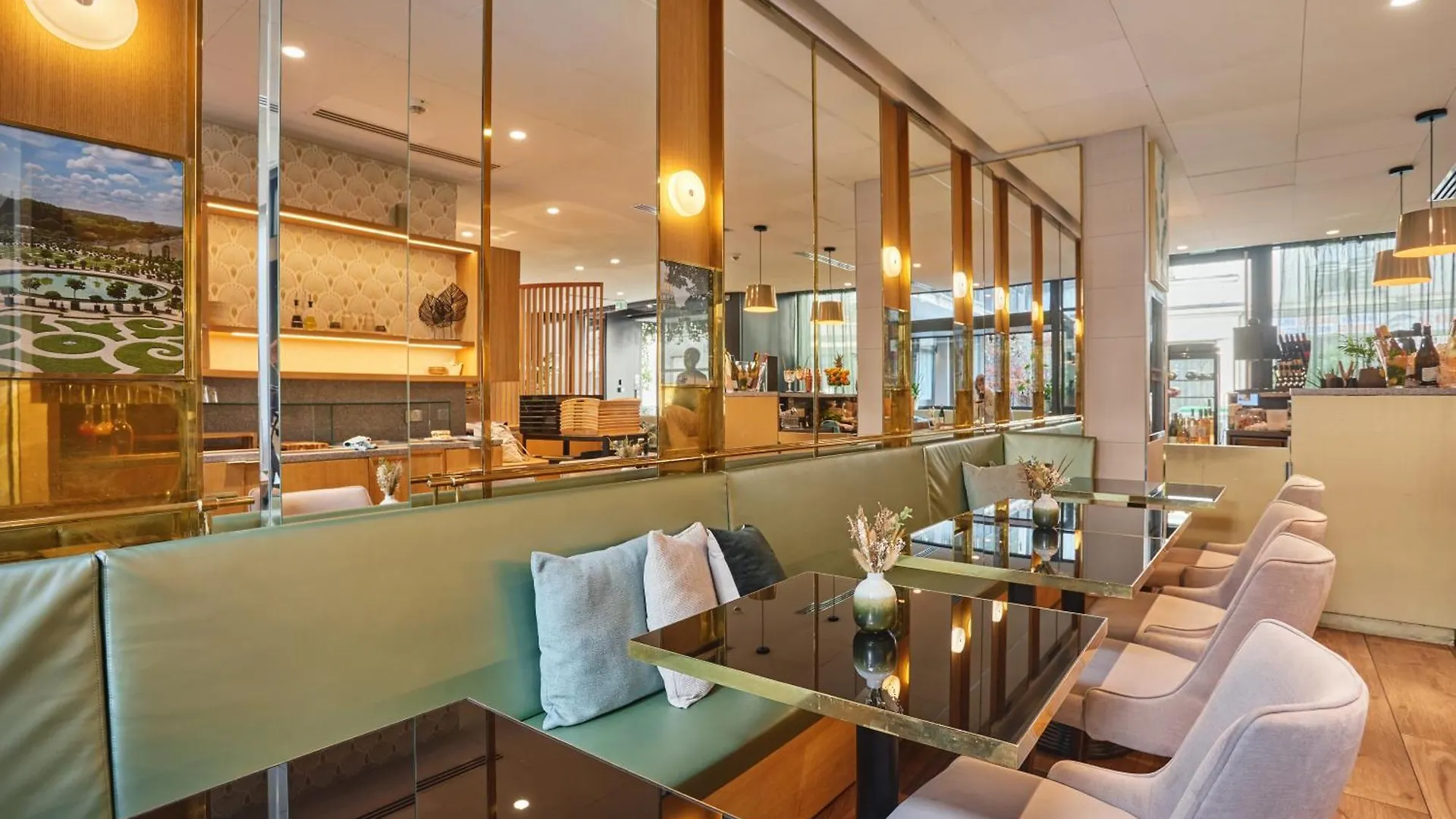 Hotel Jardins De Mademoiselle & 4*